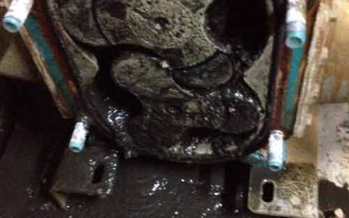 騰格里沙漠再現(xiàn)造紙黑液污染,如何運(yùn)用濃漿泵加強(qiáng)環(huán)保！